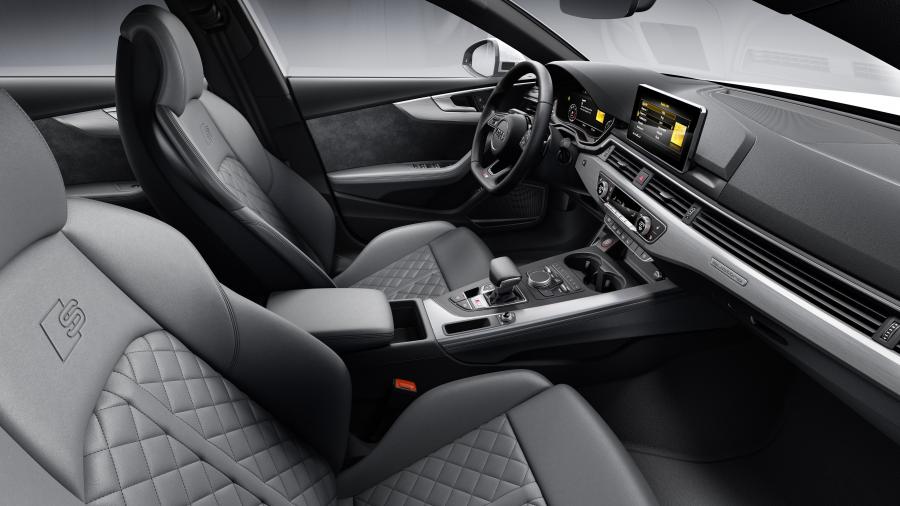 Интерьер Audi S5 Sportback TDI 2019 года  (WW) (фото 7 из 15)